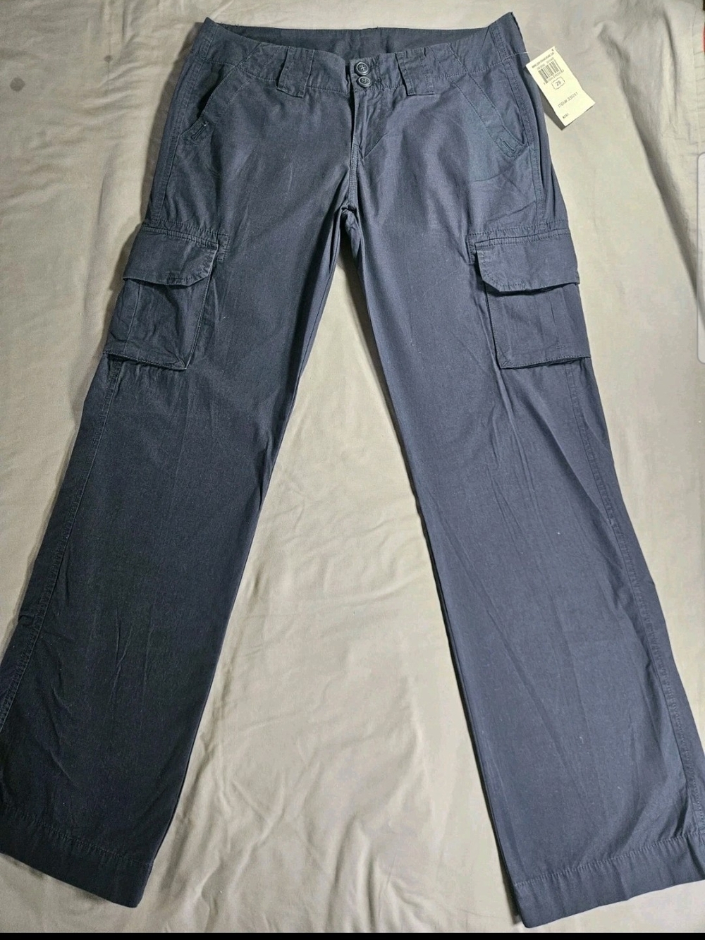 Vintage Y2K 2008 NWT Lucky Brand Women's Straight Leg Cargo Pants — Navy Blue